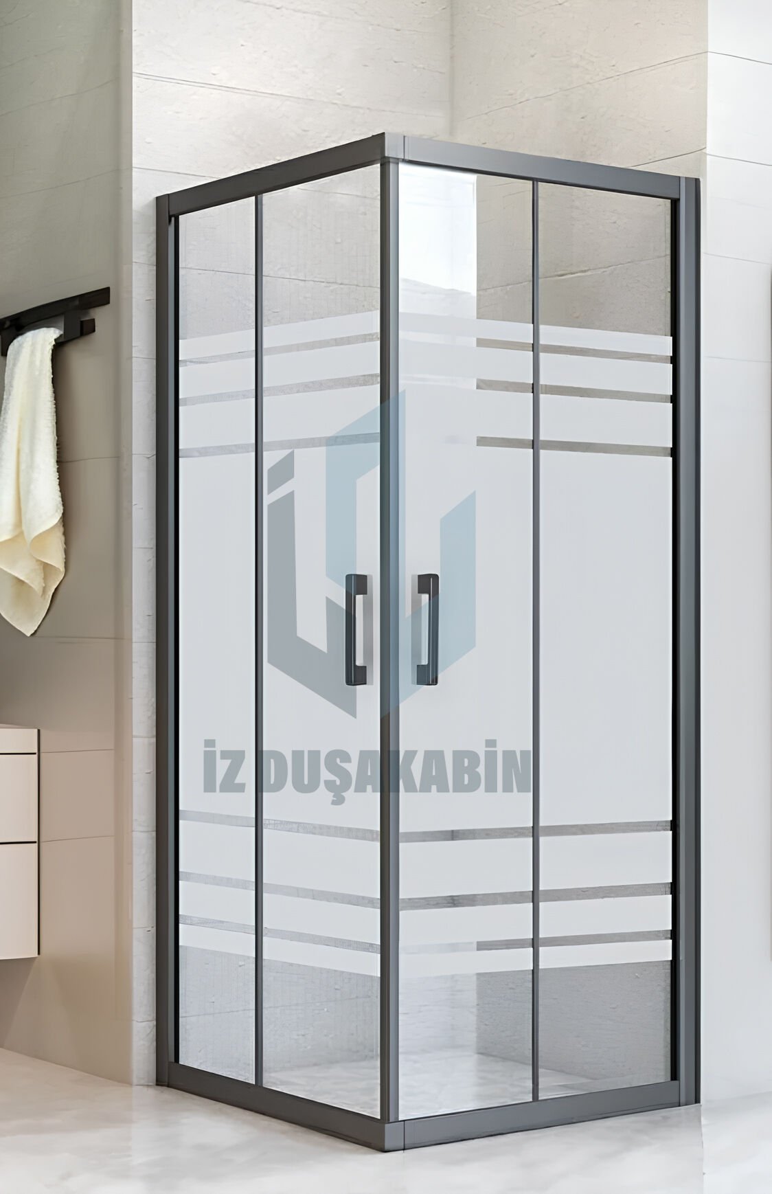 İZDUŞAKABİN KARE VE DİKDÖRTGEN SİYAH PROFİL  DESENLİ CAM5MM H:190